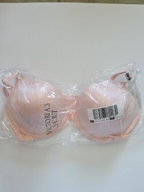 Victoria's Secret Light Pink Padded Underwire Bra